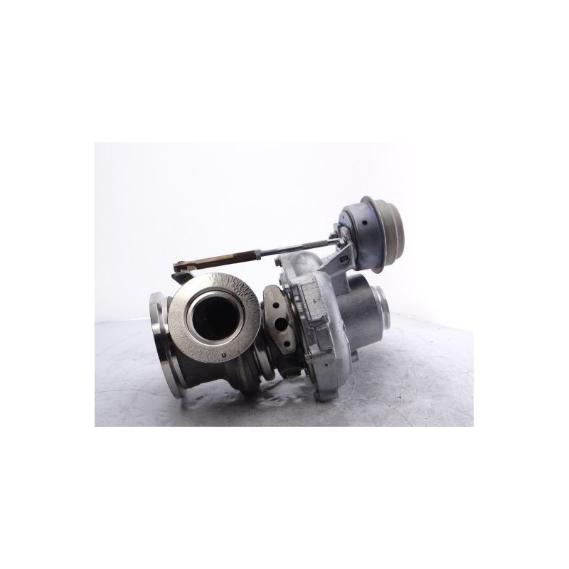 Turbo GARRETT 821613-5002S pour BMW 5 (F10) 550 i 408 CV