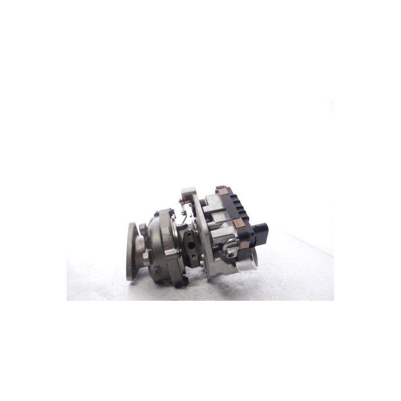 Turbo GARRETT 800089-5001S pour LAND ROVER RANGE ROVER III (L322) 4.4 D 4x4 313 CV