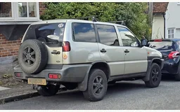 FORD MAVERICK (UDS, UNS)