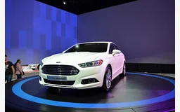 FORD MONDEO V A trois volumes (CD)