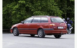 TOYOTA AVENSIS (_T22_)