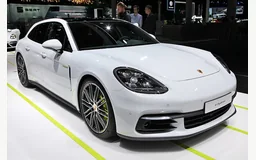 PORSCHE PANAMERA (971)
