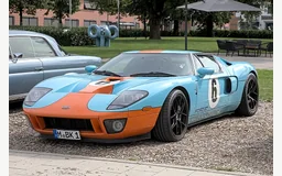 FORD GT