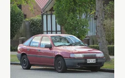 OPEL VECTRA A Berline bicorps trois ou cinq portes (J89)