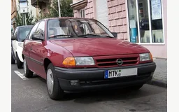OPEL ASTRA F Berline bicorps trois ou cinq portes (T92)