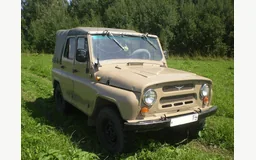 UAZ 31512 Véhicule tout terrain à carrosserie ouverte