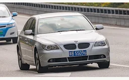 BMW 5 (E60)