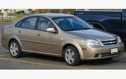 CHEVROLET NUBIRA A trois volumes