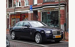 ROLLS-ROYCE GHOST I (RR4)